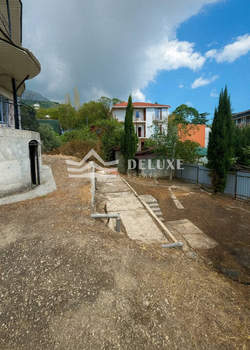 Дом 217м², 3-этажный, участок 6 сот.