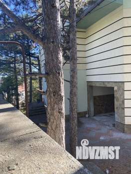 Дом 687м², 4-этажный, участок 15 сот.