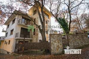 Дом 300м², 3-этажный, участок 3 сот.