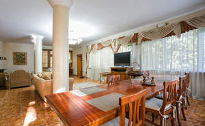 Дом 349м², 3-этажный, участок 9 сот.