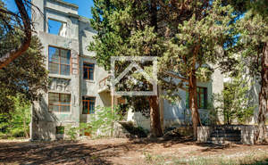 Дом 1157м², 3-этажный, участок 20 сот.