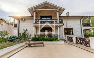 Дом 599м², 3-этажный, участок 13 сот.