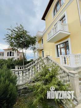 Дом 445м², 4-этажный, участок 11 сот.