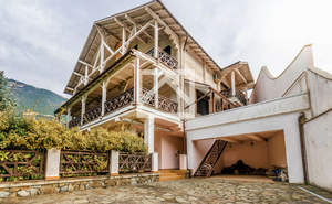 Дом 599м², 3-этажный, участок 13 сот.