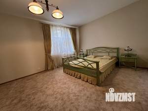 Дом 349м², 3-этажный, участок 12 сот.