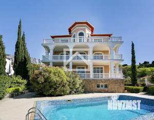 Дом 491м², 4-этажный, участок 10 сот.