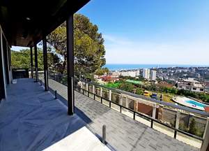 Дом 554м², 3-этажный, участок 8 сот.