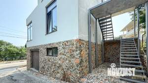 Дом 150м², 3-этажный, участок 1 сот.