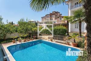 Коттедж 363м², 3-этажный, участок 4 сот.