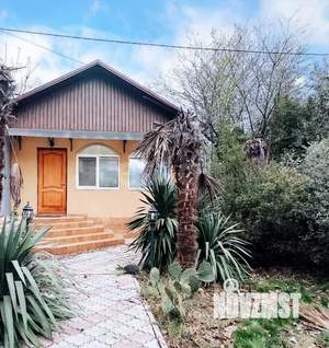 Дом 140м², 2-этажный, участок 6 сот.