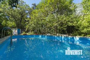 Дом 302м², 3-этажный, участок 11 сот.