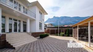 Дом 440м², 3-этажный, участок 7 сот.