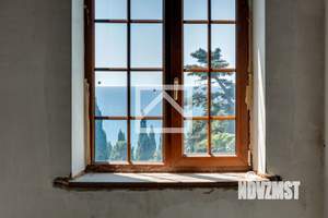 Дом 1157м², 3-этажный, участок 20 сот.