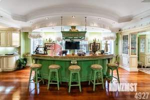 Дом 1300м², 4-этажный, участок 18 сот.