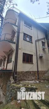 Дом 617м², 3-этажный, участок 18 сот.