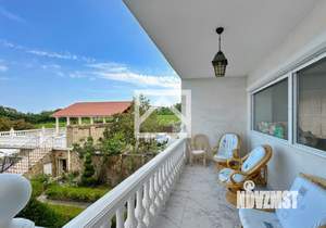 Дом 630м², 3-этажный, участок 10 сот.