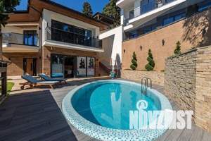 Дом 239м², 2-этажный, участок 5 сот.