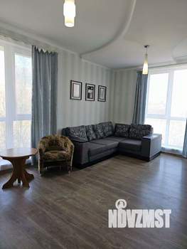 Дом 260м², 3-этажный, участок 6 сот.