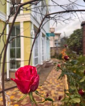 Дом 298м², 3-этажный, участок 4 сот.