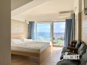 Таунхаус 271м², 3-этажный, участок 1 сот.