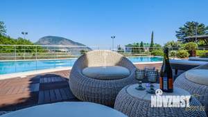 Дом 1307м², 5-этажный, участок 50 сот.