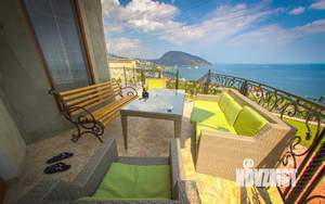 Дом 280м², 2-этажный, участок 6 сот.