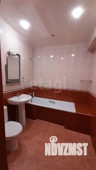 Дом 498м², 3-этажный, участок 12 сот.