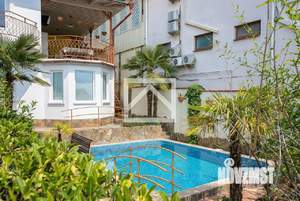 Коттедж 363м², 3-этажный, участок 4 сот.