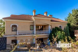 Дом 528м², 3-этажный, участок 17 сот.