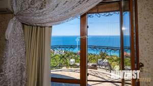 Коттедж 203м², 2-этажный, участок 6 сот.