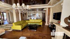 Дом 294м², 2-этажный, участок 20 сот.