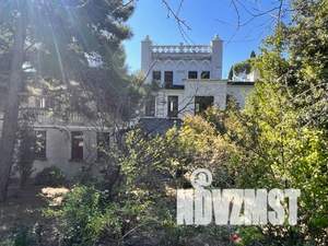 Дом 600м², 3-этажный, участок 20 сот.