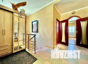 Дом 229м², 3-этажный, участок 4 сот.