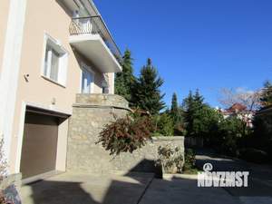 Коттедж 297м², 3-этажный, участок 5 сот.