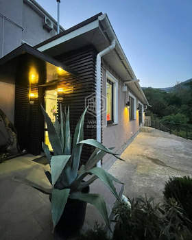 Дом 224м², 3-этажный, участок 8 сот.