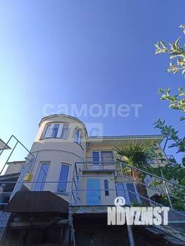 Дом 193м², 2-этажный, участок 4 сот.