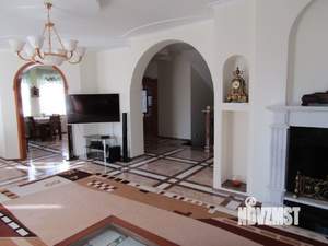 Коттедж 297м², 3-этажный, участок 5 сот.