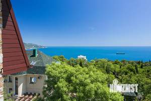 Дом 581м², 3-этажный, участок 5 сот.