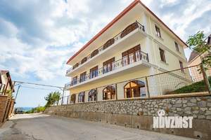 Коттедж 740м², 3-этажный, участок 6 сот.