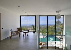 Дом 389м², 2-этажный, участок 10 сот.