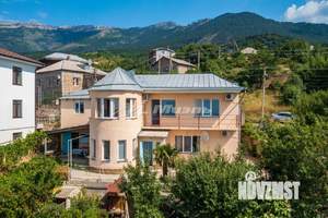 Дом 193м², 2-этажный, участок 4 сот.