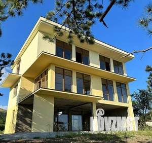 Дом 291м², 3-этажный, участок 12 сот.