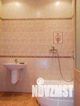 Дом 267м², 3-этажный, участок 6 сот.