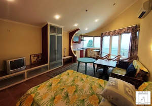 Дом 242м², 4-этажный, участок 1 сот.