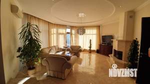 Дом 324м², 3-этажный, участок 17 сот.