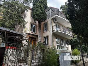 Дом 174м², 3-этажный, участок 2 сот.