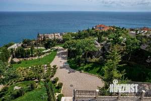 Дом 3270м², 4-этажный, участок 65 сот.