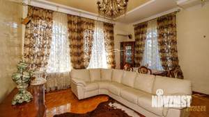 Дом 385м², 3-этажный, участок 14 сот.