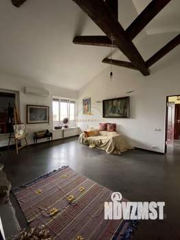 Дом 260м², 2-этажный, участок 6 сот.