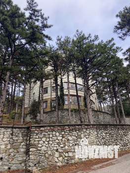 Дом 687м², 4-этажный, участок 15 сот.